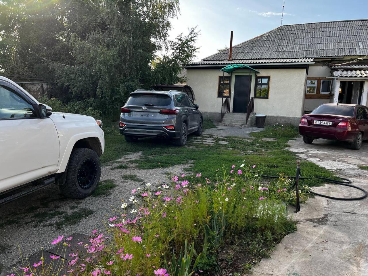 Bulak Hotel Karakol Exterior photo